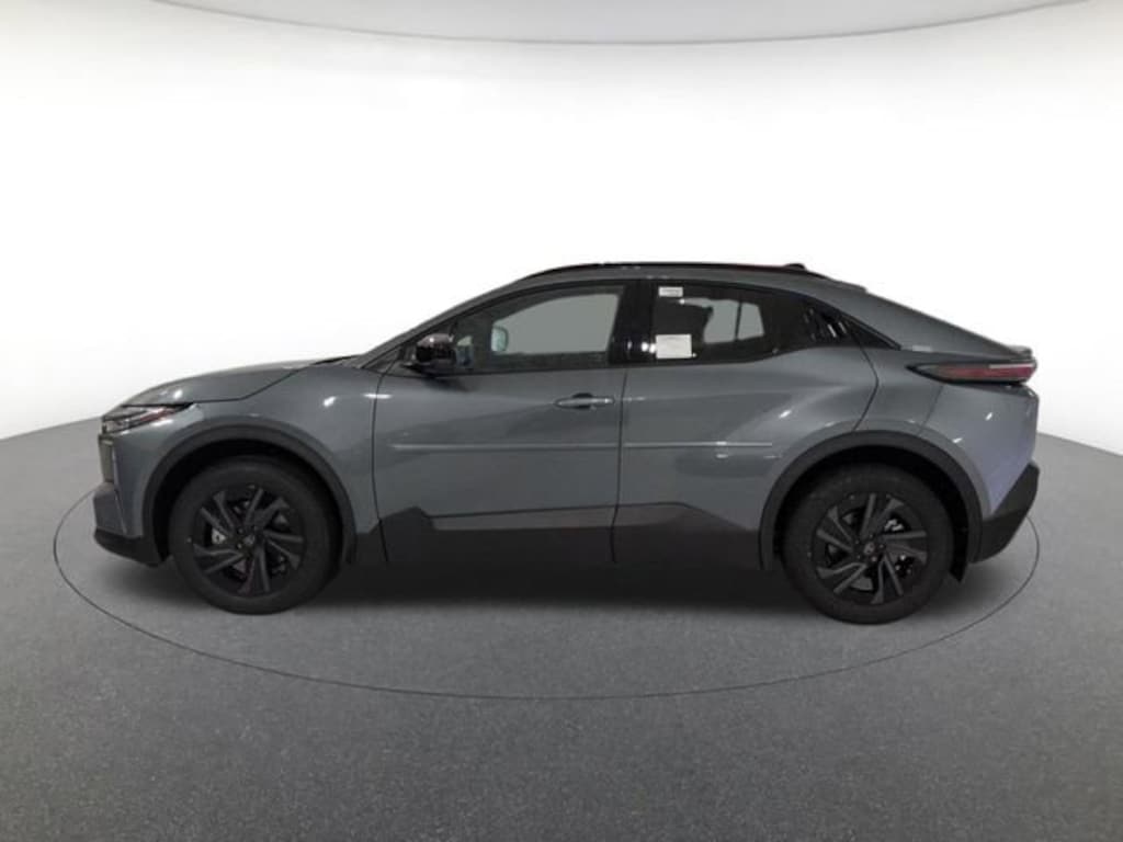 New 2026 Toyota C-HR SE SUV