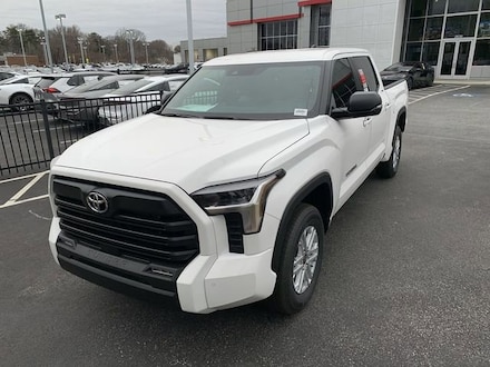 2026 Toyota Tundra SR5 SR5 CREWMAX 5.5 CrewMax
