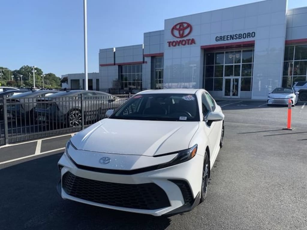Used 2025 Toyota Camry SE Sedan