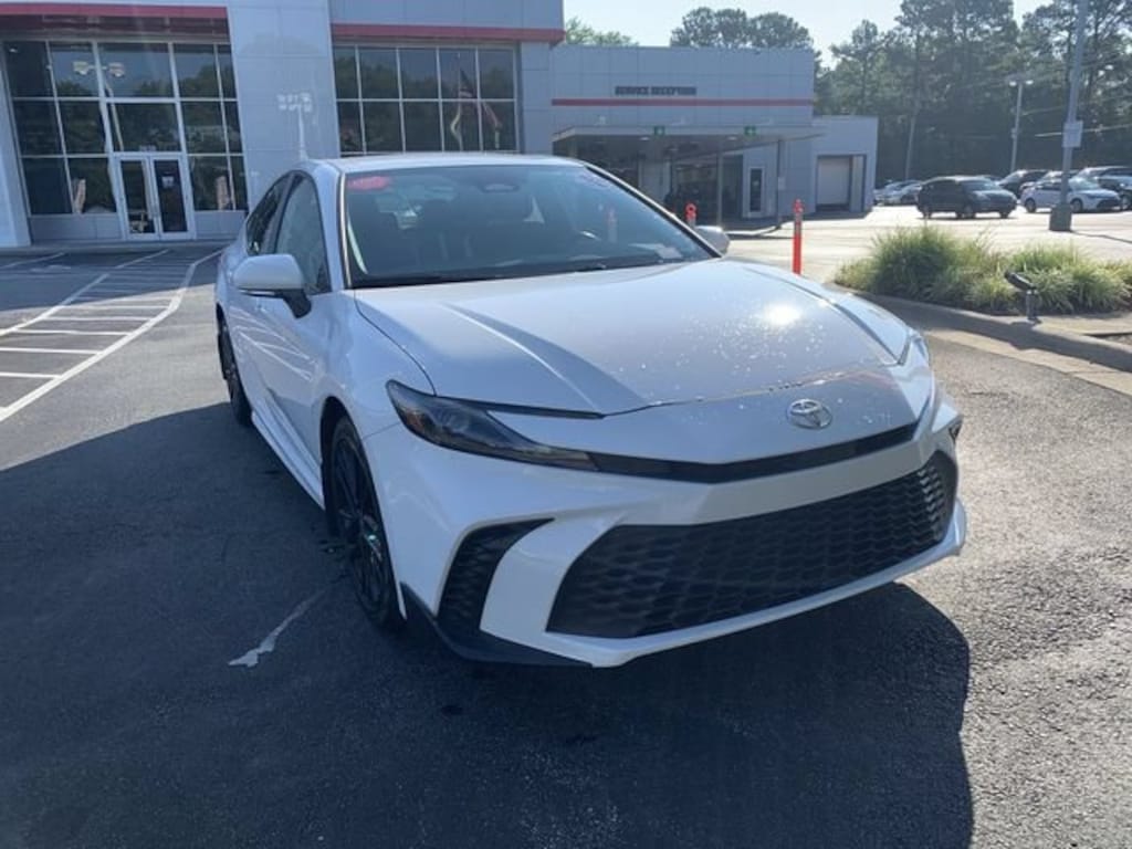 Used 2025 Toyota Camry SE Sedan