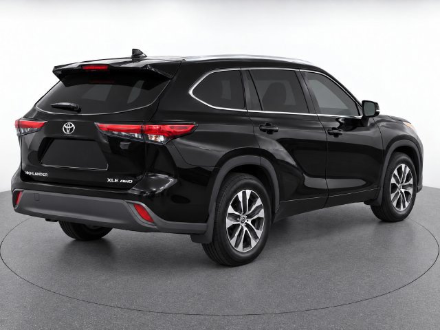 Certified 2023 Toyota Highlander XLE Sport Utility