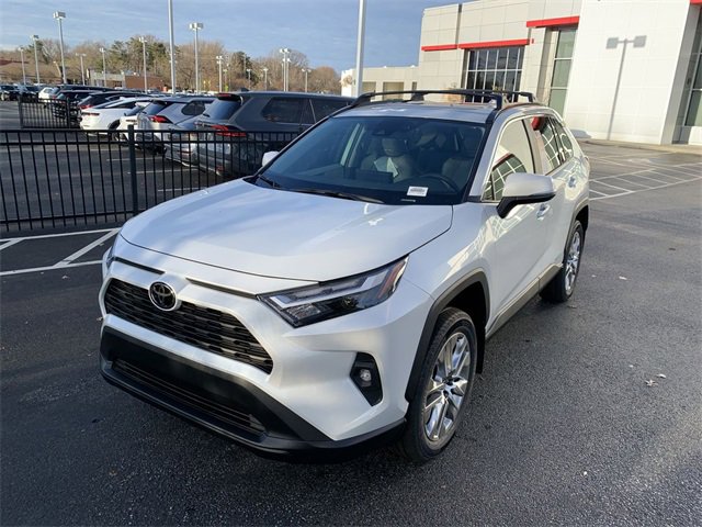 2025 Toyota RAV4 XLE Premium's photo