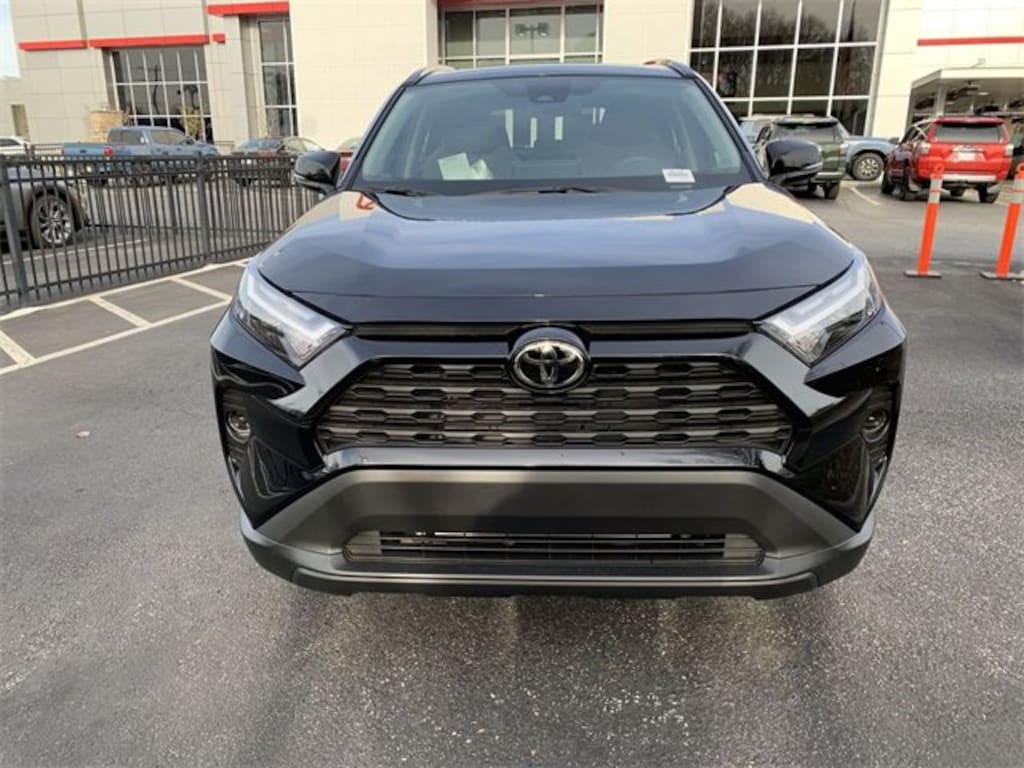 New 2025 Toyota RAV4 XLE XLE FWD SUV
