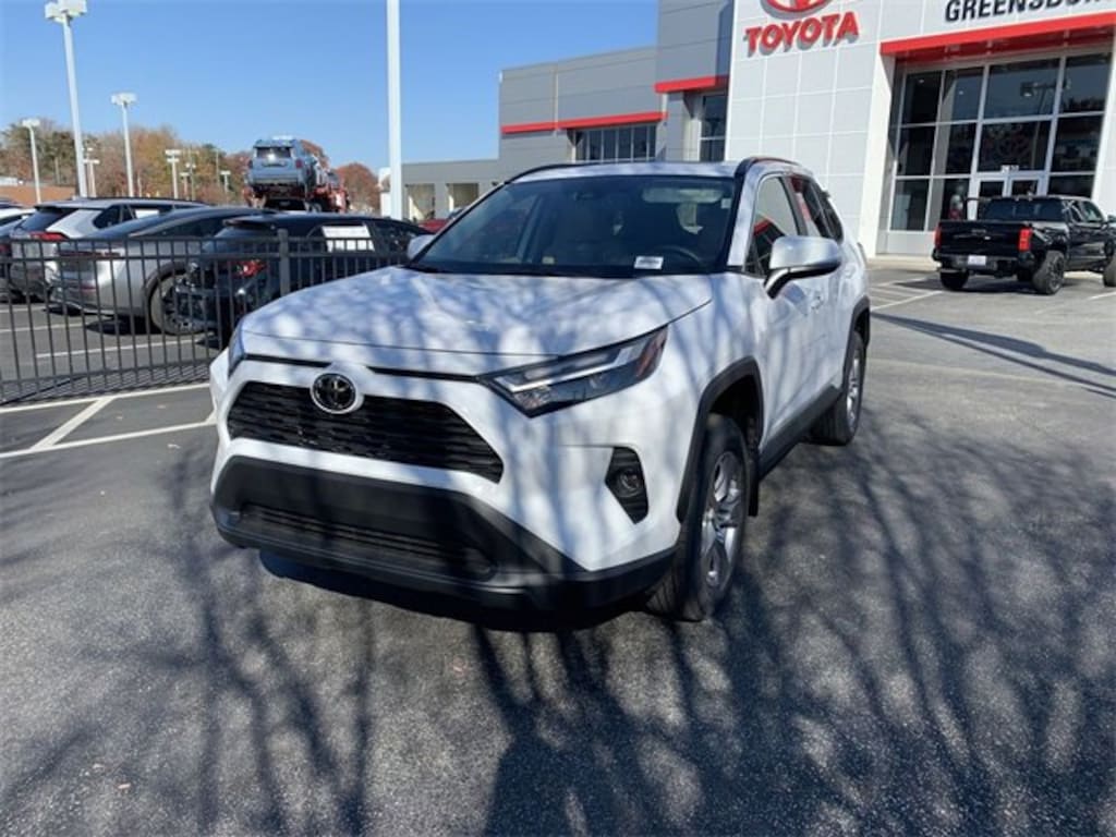 New 2025 Toyota RAV4 XLE XLE FWD SUV