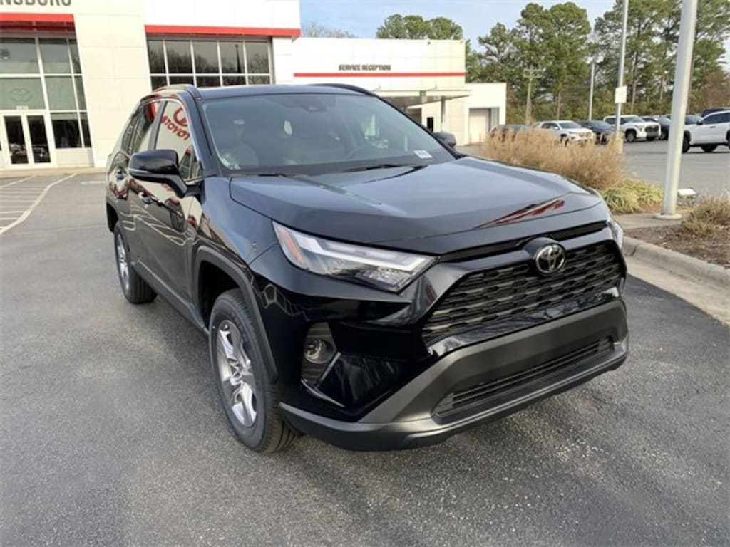 New 2025 Toyota RAV4 XLE XLE FWD SUV