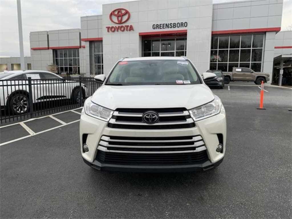 Certified 2017 Toyota Highlander XLE V6 Sport Utility