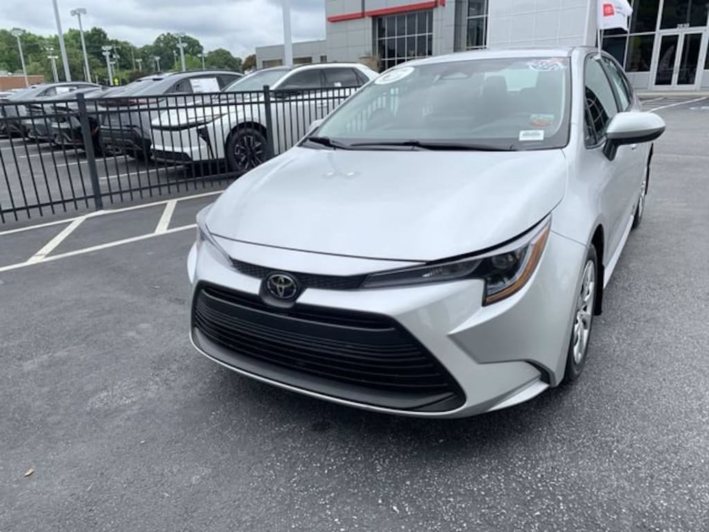 Certified 2025 Toyota Corolla LE Sedan