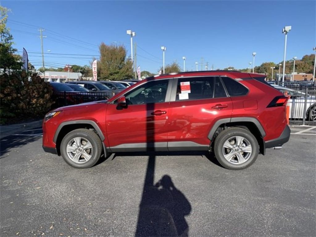 New 2025 Toyota RAV4 XLE XLE FWD SUV