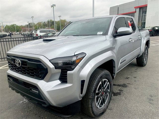2025 Toyota Tacoma TRD Sport Double Cab photo 4