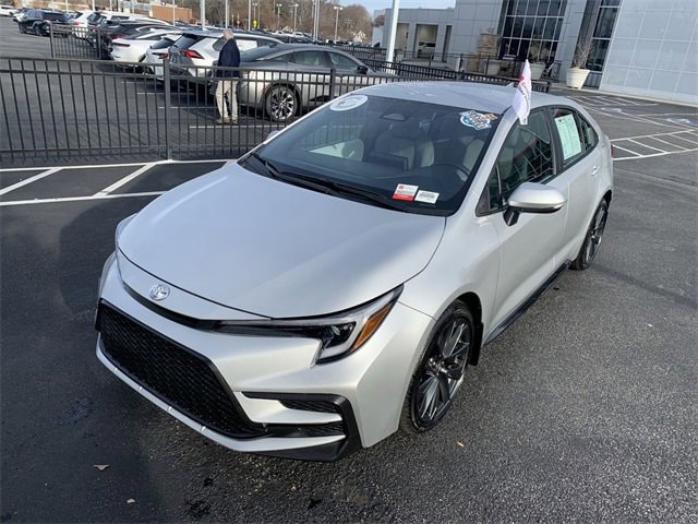 2025 Toyota Corolla SE's photo