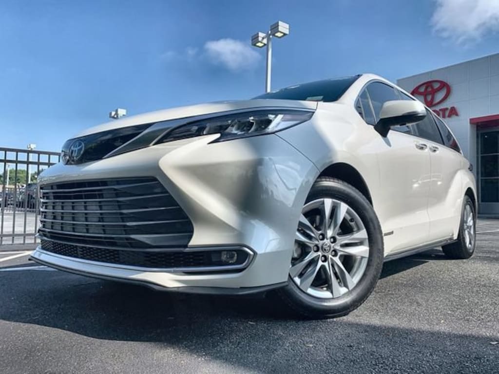 Used 2021 Toyota Sienna Limited 7 Passenger Passenger Van