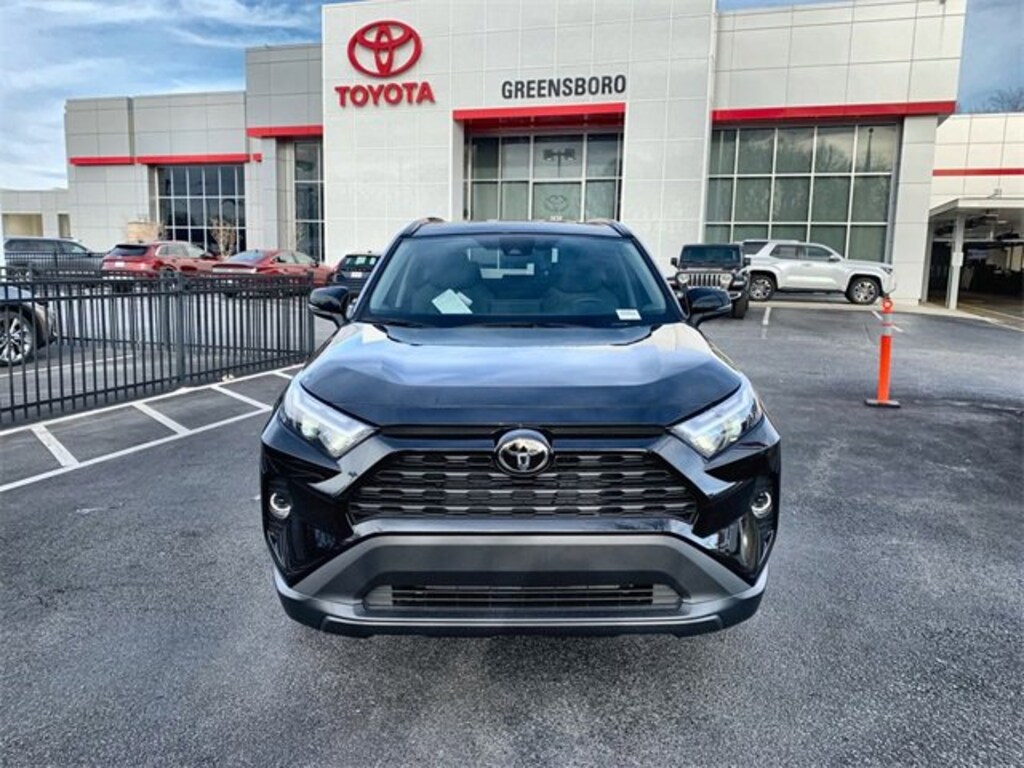 New 2025 Toyota RAV4 XLE XLE FWD SUV