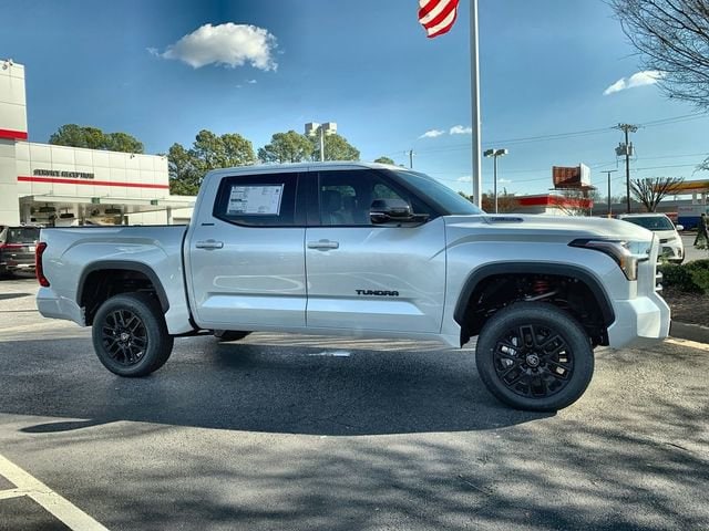 2026 Toyota Tundra Limited - Photo 9