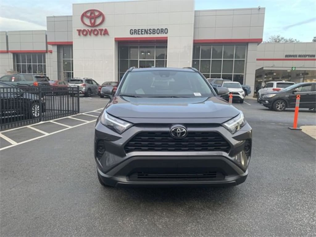 New 2025 Toyota RAV4 XLE XLE FWD SUV