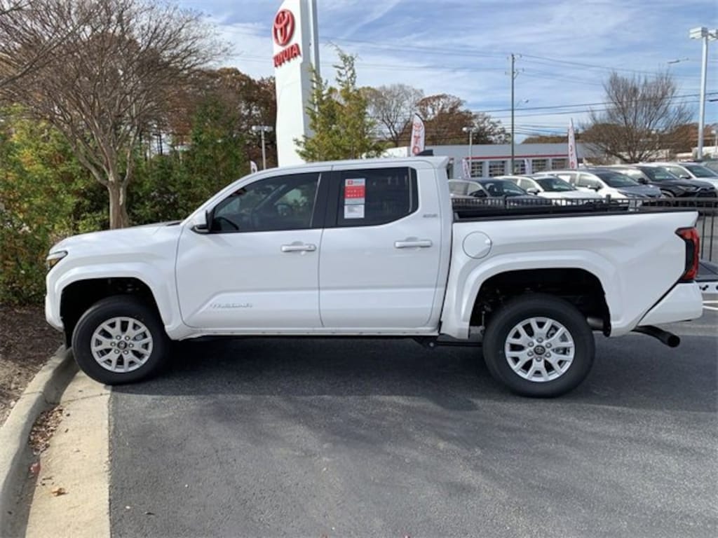 New 2025 Toyota Tacoma SR5 4X4 DOUBLE CAB