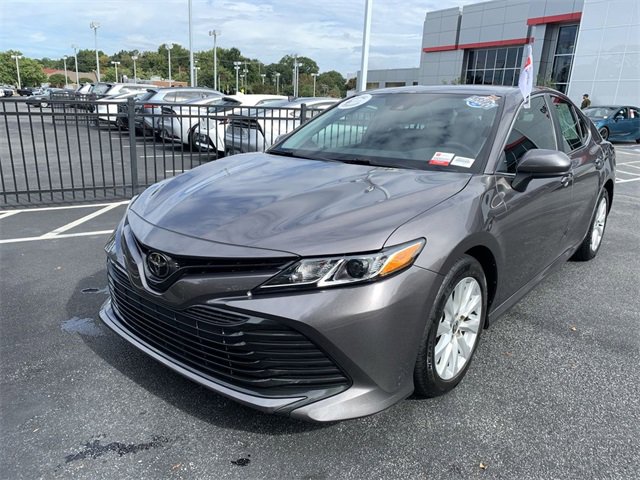 2020 Toyota Camry LE photo 3