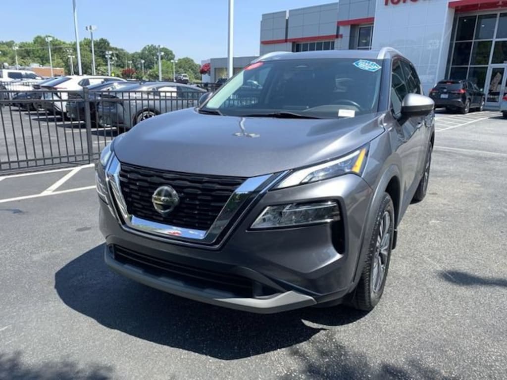 Used 2021 Nissan Rogue SV Sport Utility