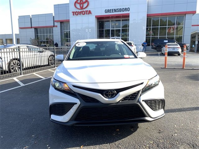 2023 Toyota Camry SE photo 3