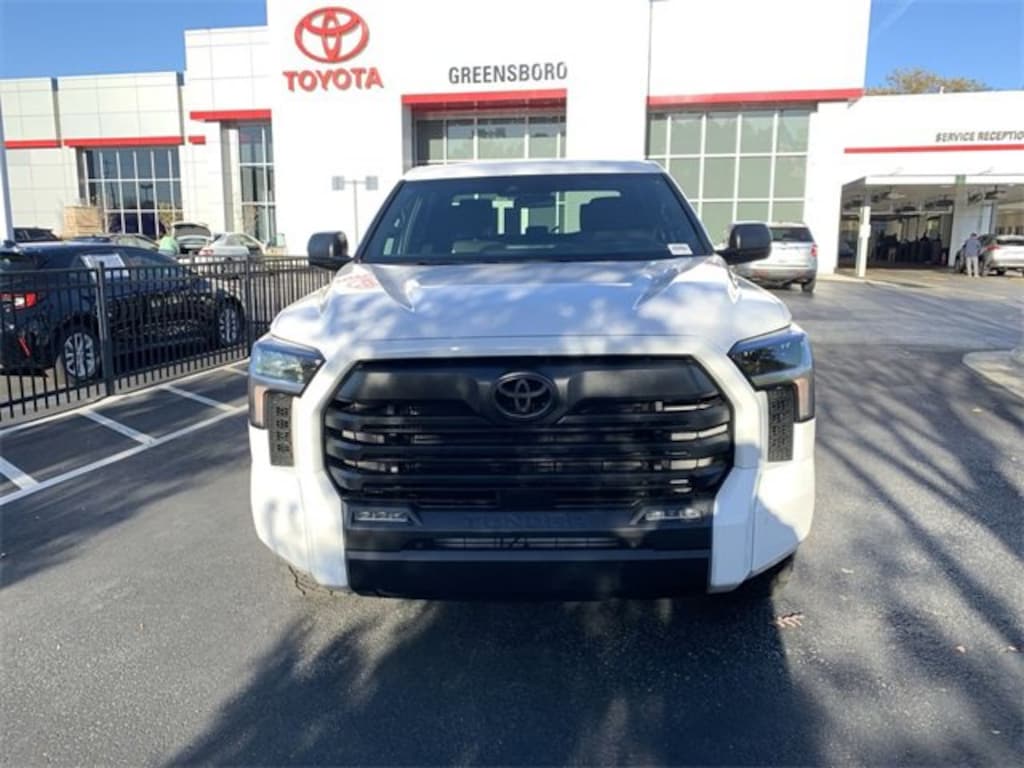 New 2026 Toyota Tundra SR5 SR5 CREWMAX 5.5