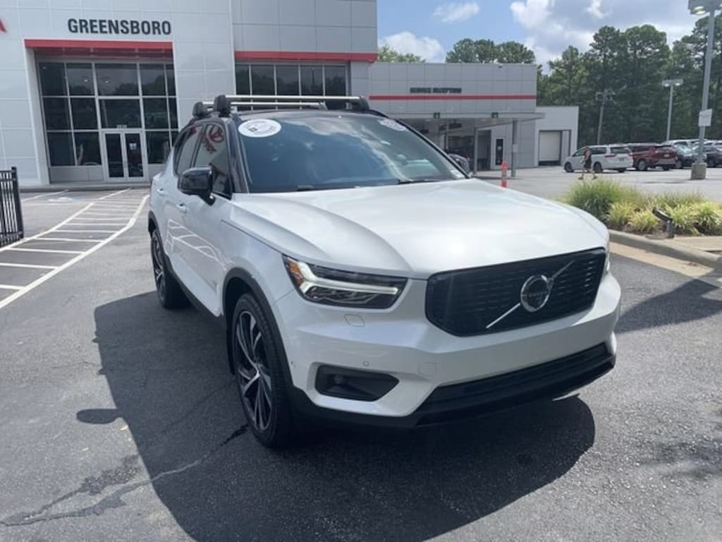 Used 2020 Volvo XC40 T5 R-Design Sport Utility