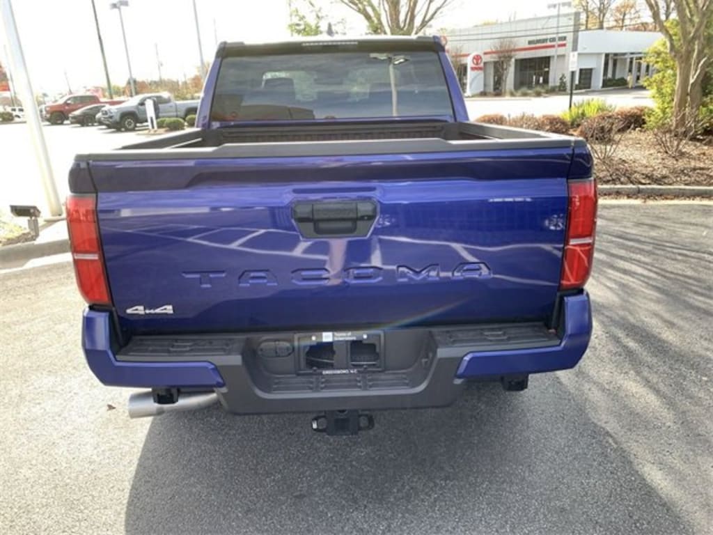 New 2025 Toyota Tacoma SR5 4X4 DOUBLE CAB