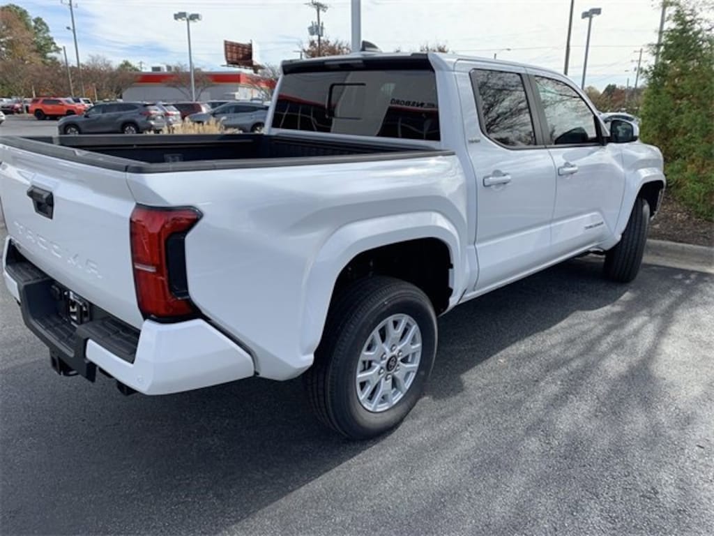 New 2025 Toyota Tacoma SR5 4X4 DOUBLE CAB