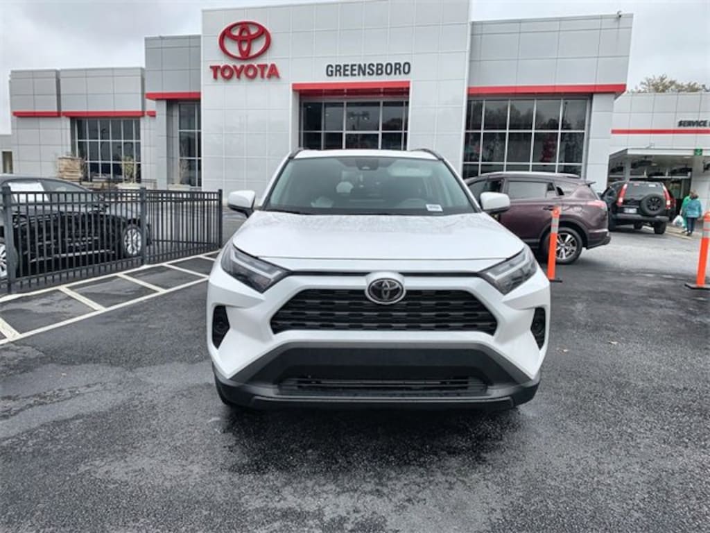 New 2025 Toyota RAV4 XLE XLE FWD SUV