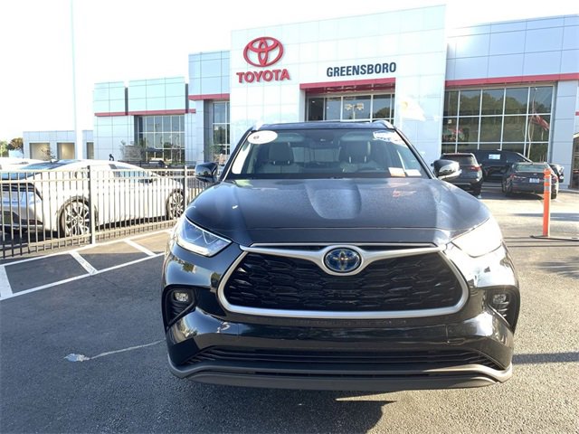2023 Toyota Highlander Hybrid XLE photo 3
