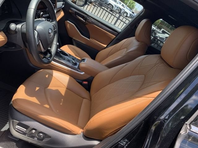 2025 Toyota Highlander Platinum - Photo 18