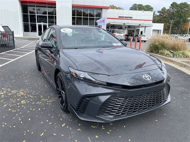 2025 Toyota Camry SE photo 2