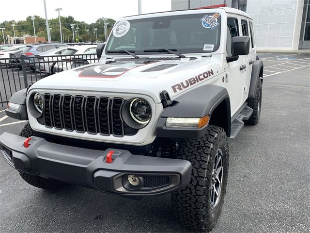 2025 Jeep Wrangler Rubicon photo 2