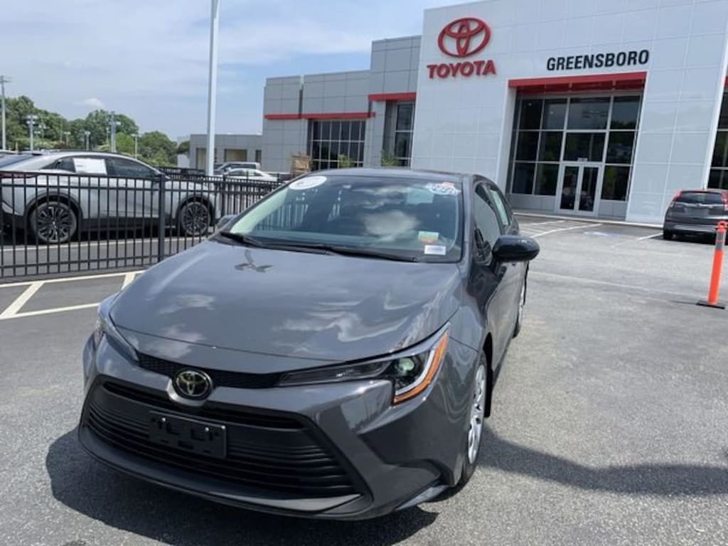 Certified 2025 Toyota Corolla LE Sedan