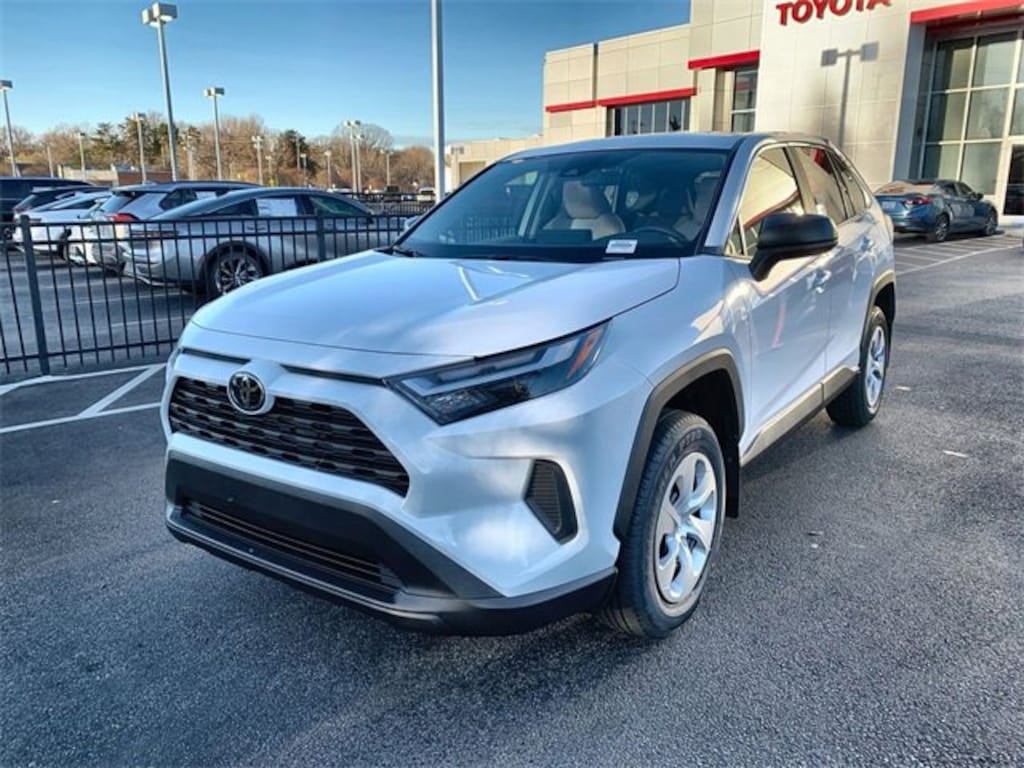 New 2025 Toyota RAV4 LE LE FWD SUV
