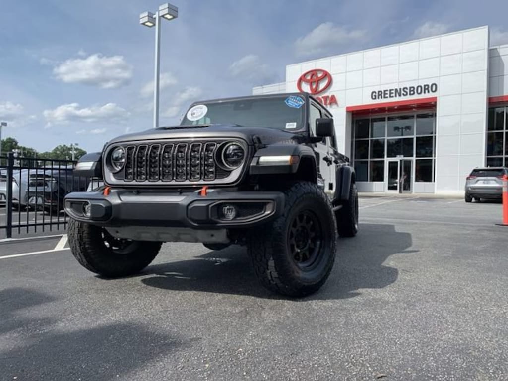 Used 2024 Jeep Gladiator Mojave Truck