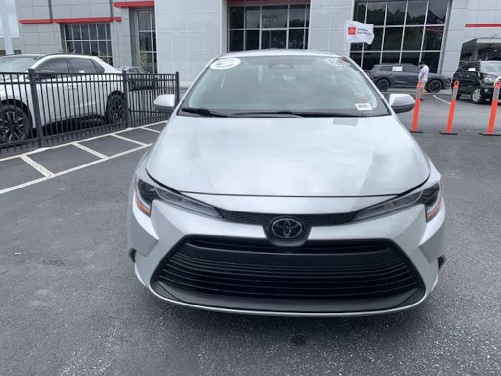 Certified 2025 Toyota Corolla LE Sedan