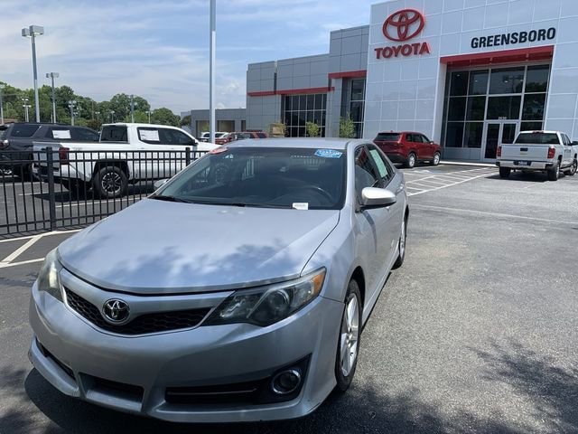 2012 Toyota Camry 2.5 Auto SE's photo