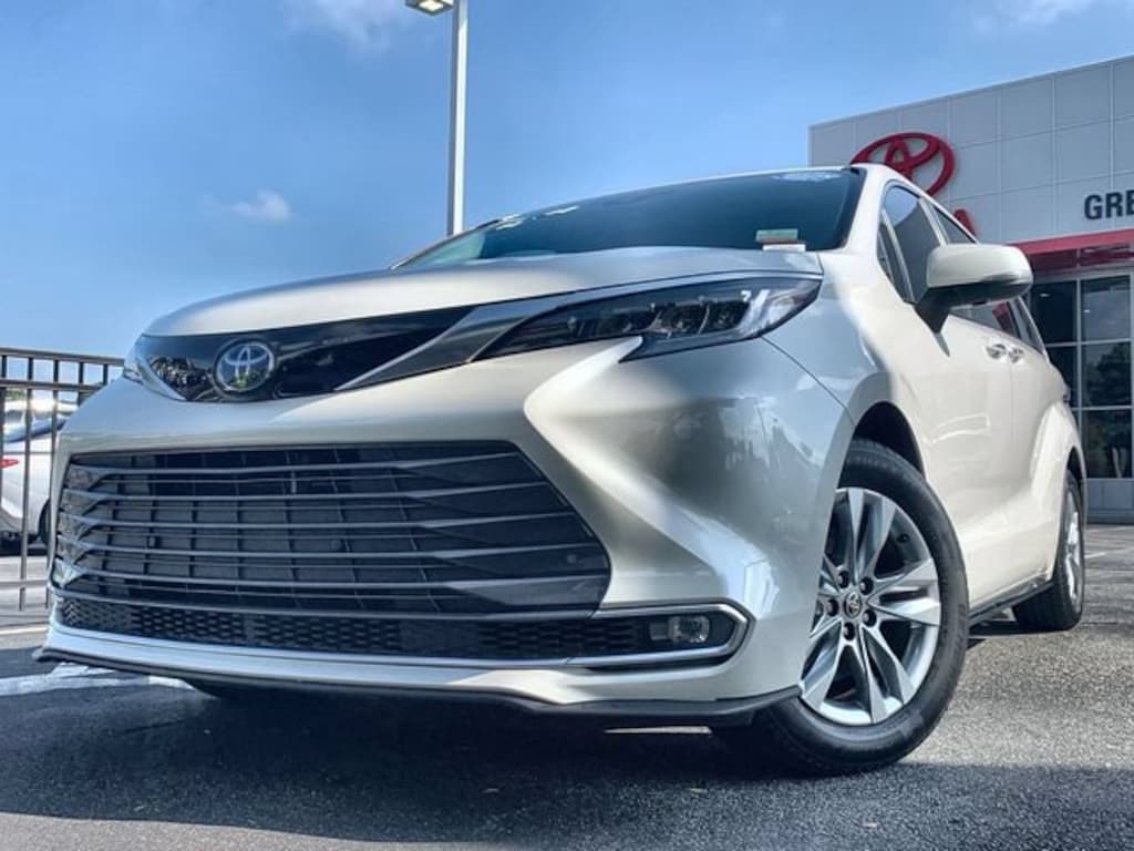 Used 2021 Toyota Sienna Limited 7 Passenger Passenger Van