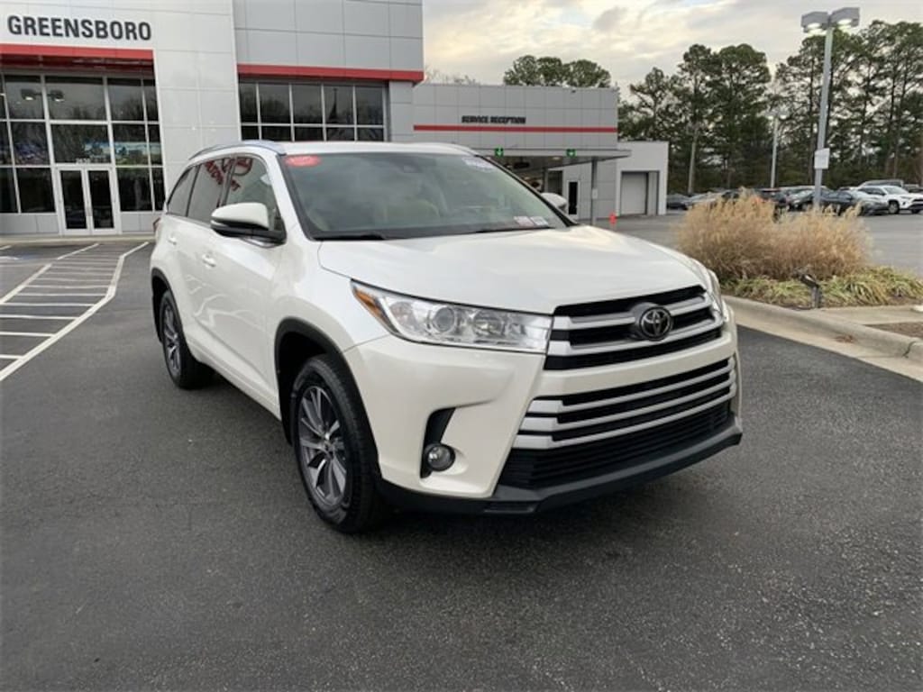 Certified 2017 Toyota Highlander XLE V6 Sport Utility