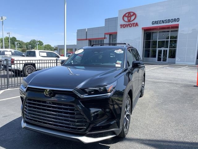2024 Toyota Grand Highlander's photo