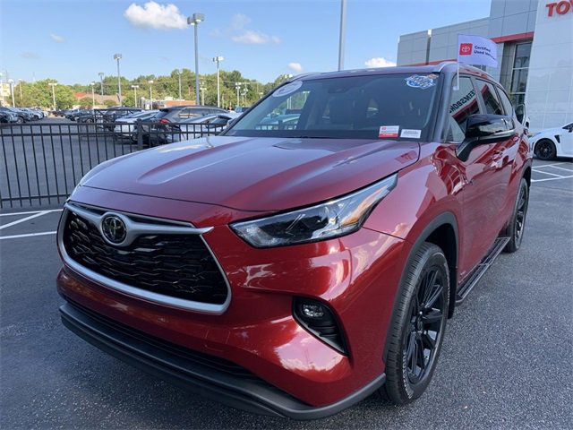 2025 Toyota Highlander Hybrid XLE photo 3