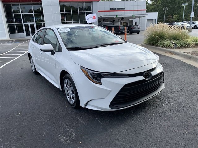 2023 Toyota Corolla LE photo 2