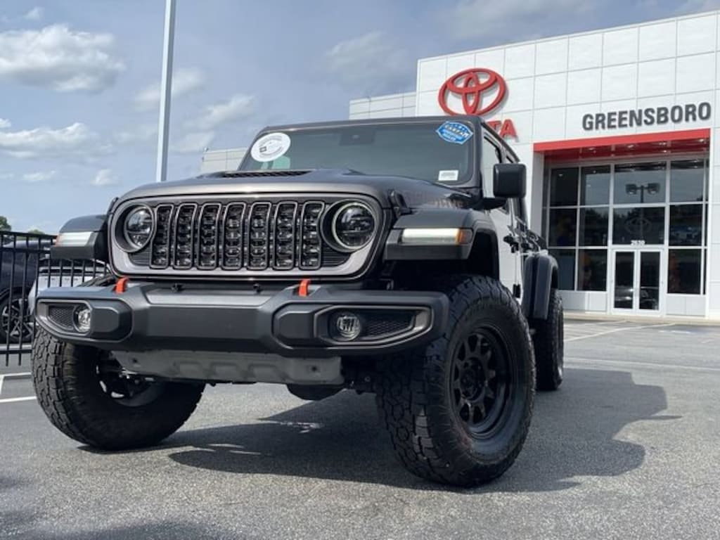 Used 2024 Jeep Gladiator Mojave Truck