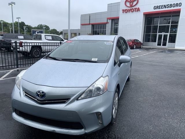 2012 Toyota Prius v Three's photo