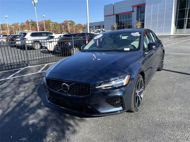 2024 Volvo S60 Plus