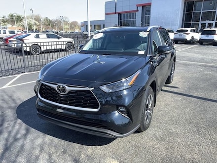 2023 Toyota Highlander XLE Sport Utility