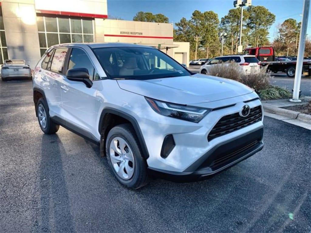 New 2025 Toyota RAV4 LE LE FWD SUV