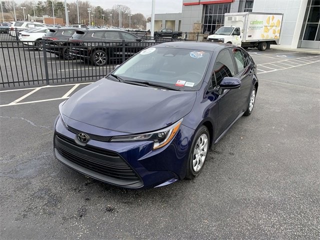 2024 Toyota Corolla LE's photo