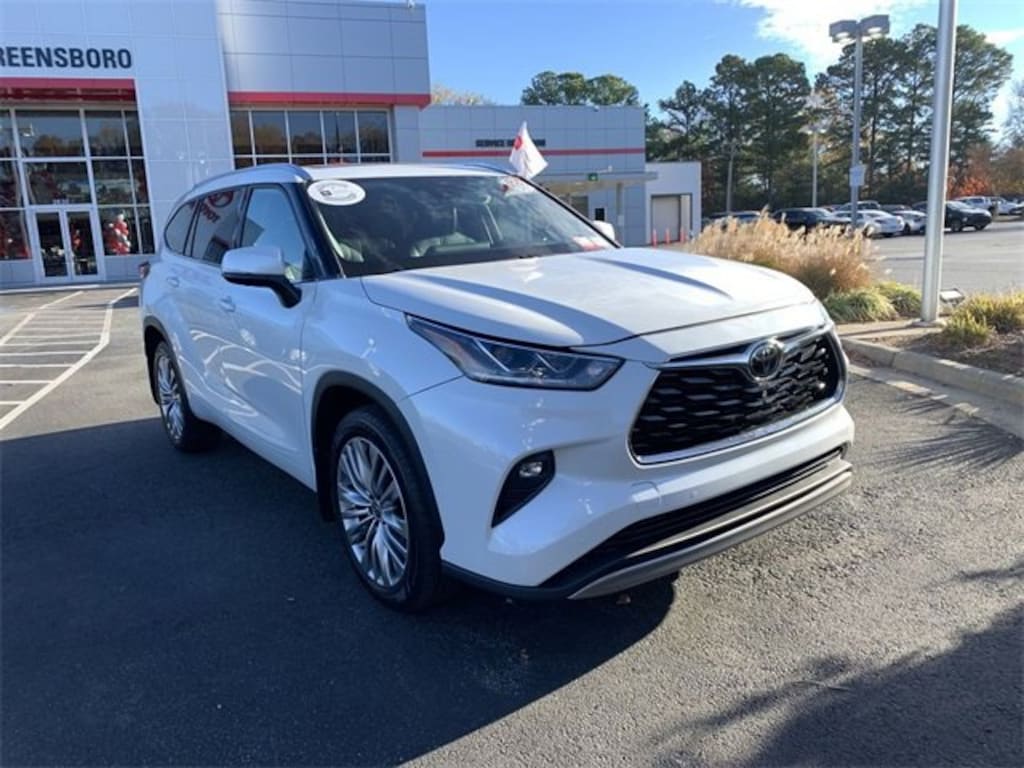 Certified 2022 Toyota Highlander Platinum Sport Utility