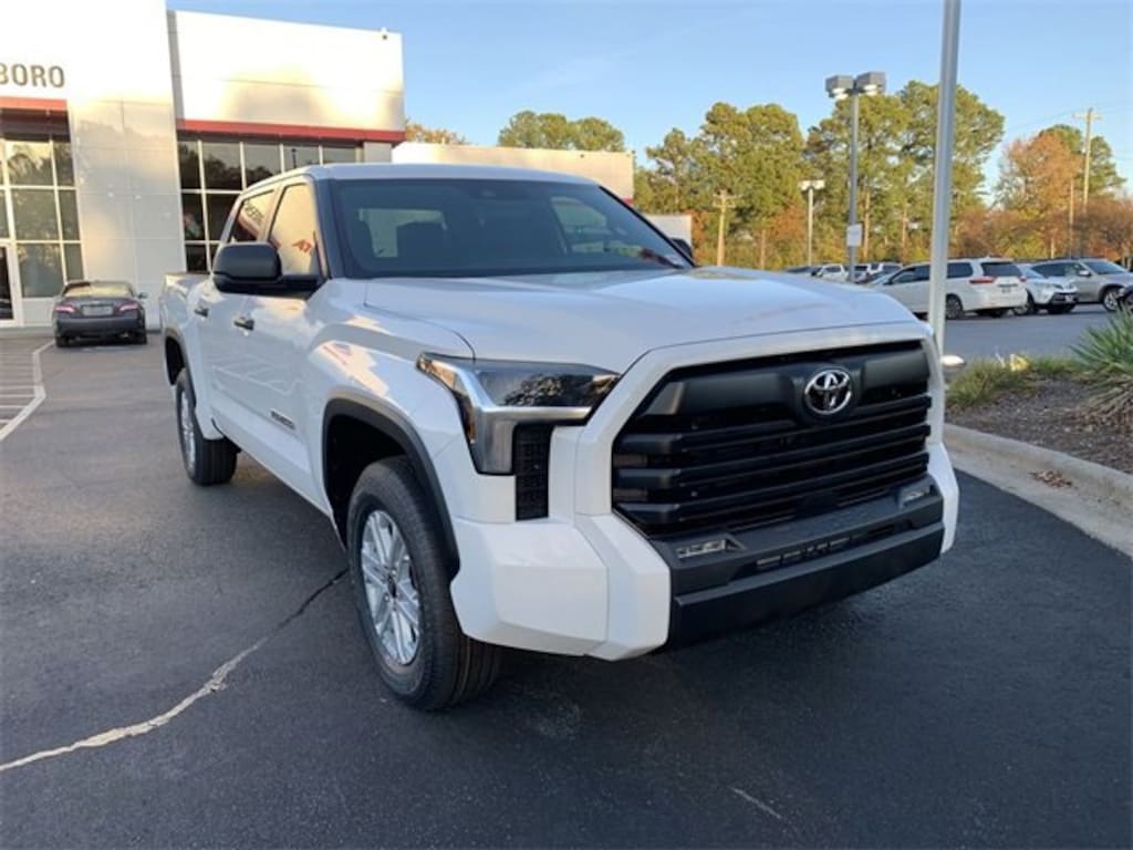 New 2026 Toyota Tundra SR5 SR5 CREWMAX 5.5