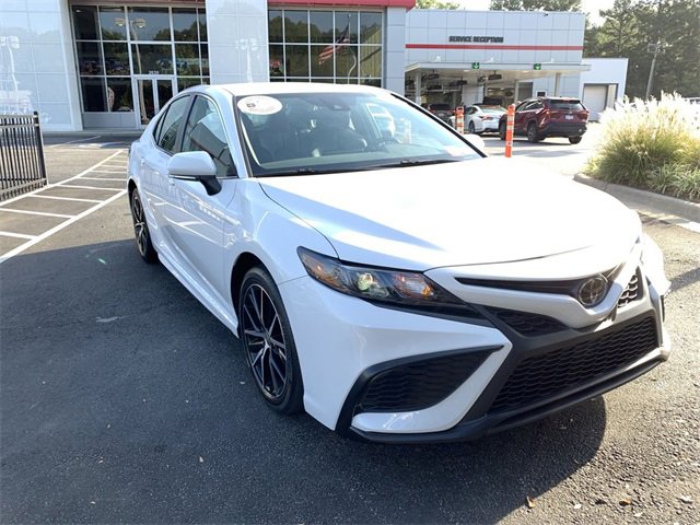 2023 Toyota Camry SE photo 2